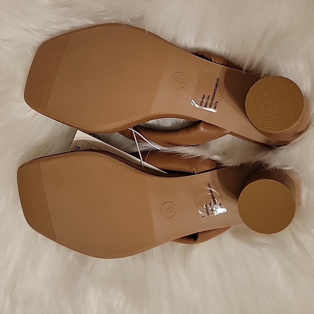A New Day Elvie Round Heel Sandals Brown Memory Foam insole padded strap 8 New… - Picture 7 of 11